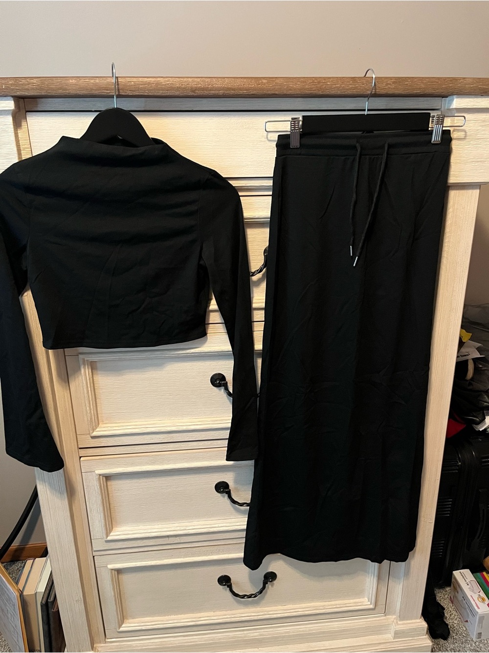 Source Unknown Black Maxi Skirt with Drawstring Waist and Black Cropped Top
